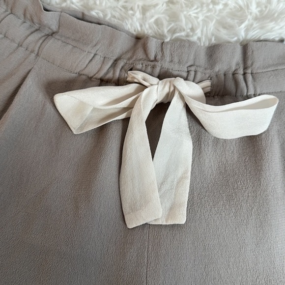 Wilfred Cool Grey Flowy Chiffon Mini Shorts with Front Tie - Picture 3 of 8